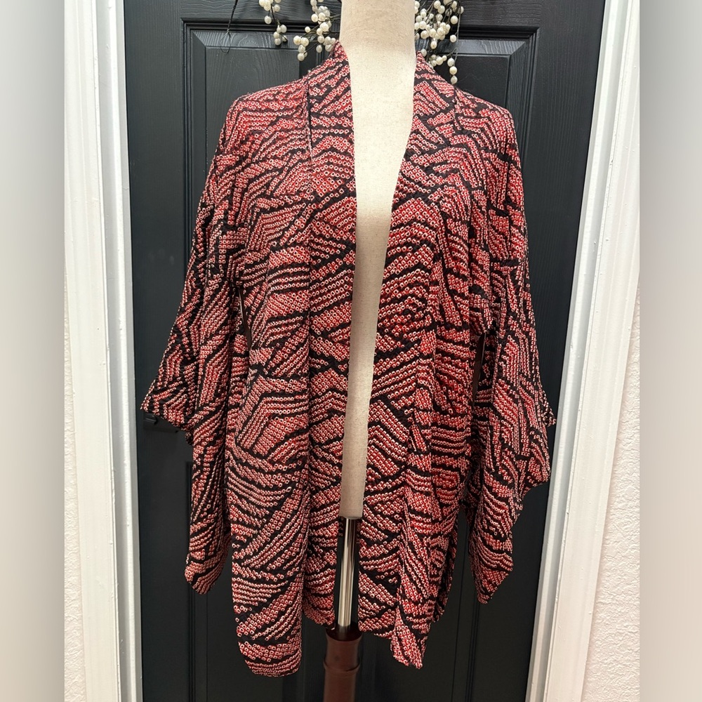 Rare Vintage Red/black & white Patterned Vintage Japanese Kimono Cardigan